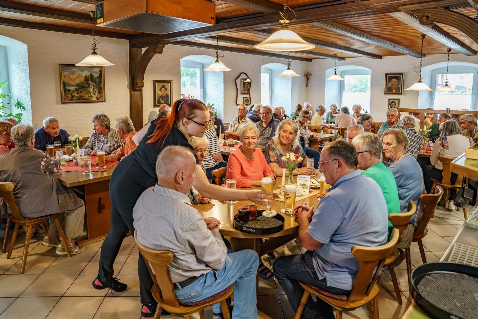 Landgasthof Ochsen Neresheim Exterior foto